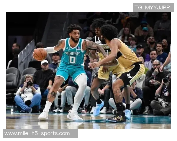 迪亚巴特半场表现惊艳5中5砍下10分13板创生涯新高16个篮板